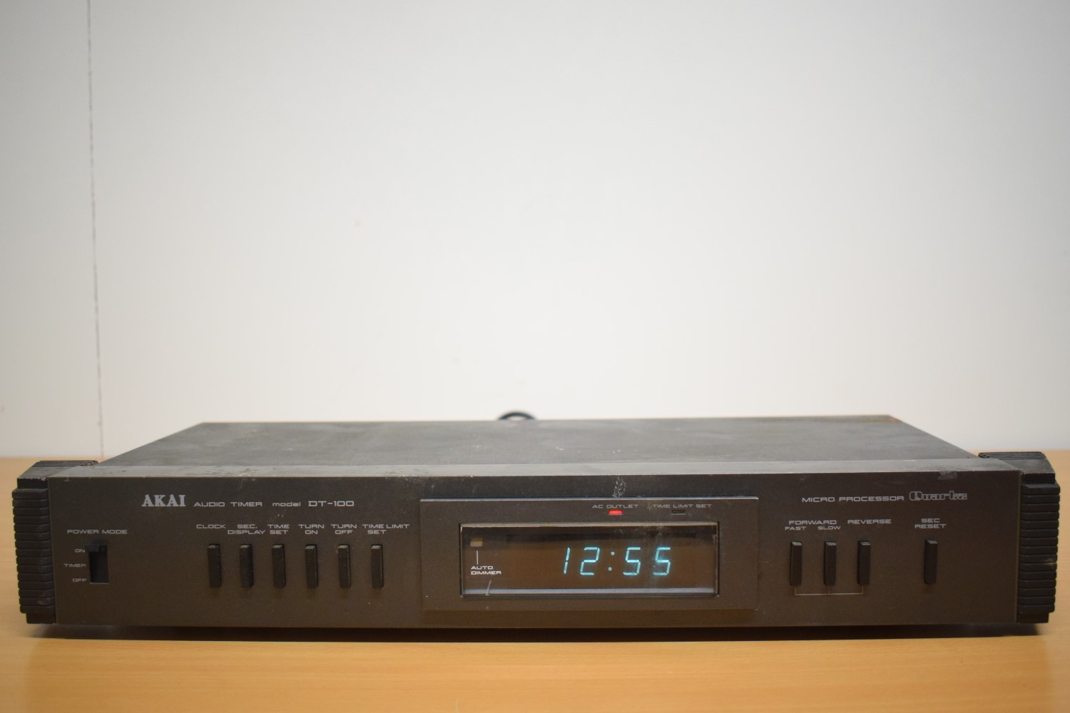 Akai DT-100 Timer – Color: BLACK  			